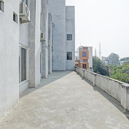Oyo Flagship 80971 The Lime Tree Bareilly Buitenkant foto