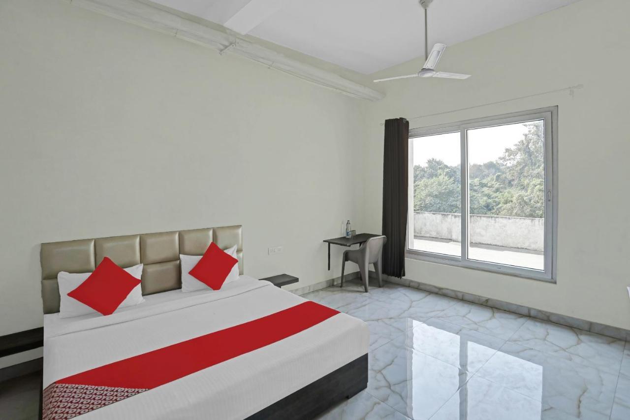 Oyo Flagship 80971 The Lime Tree Bareilly Buitenkant foto