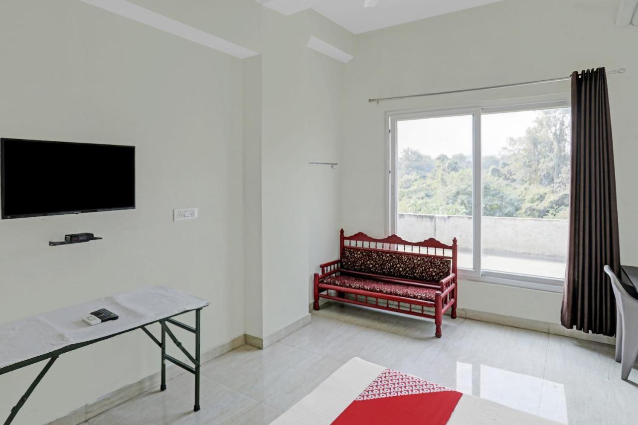 Oyo Flagship 80971 The Lime Tree Bareilly Buitenkant foto