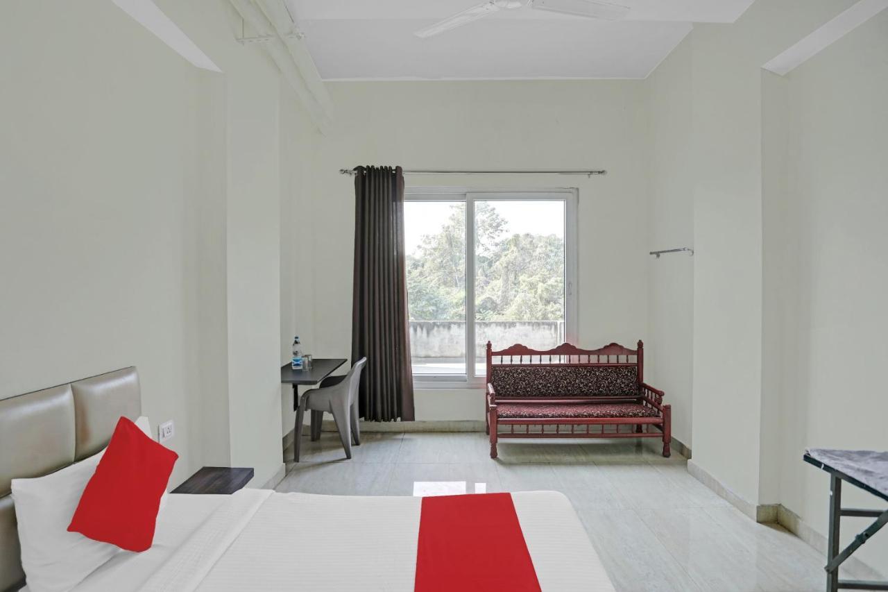 Oyo Flagship 80971 The Lime Tree Bareilly Buitenkant foto